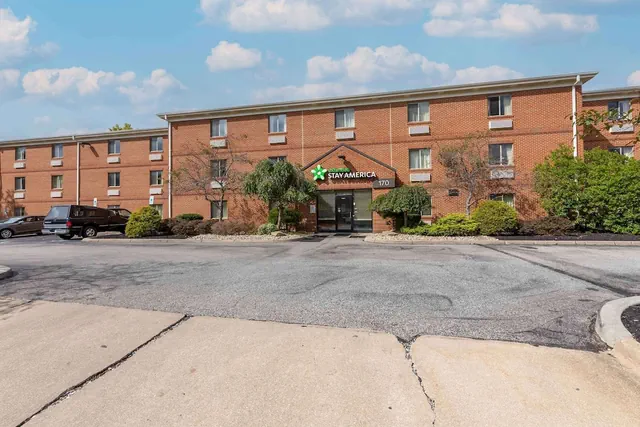 Photo 1 - Suburban Studios Copley Akron West