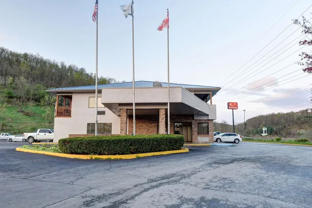 Photo 1 - Econo Lodge Morgantown