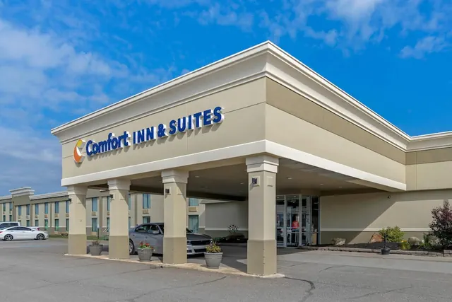 Photo 1 - Comfort Inn & Suites Triadelphia - Wheeling