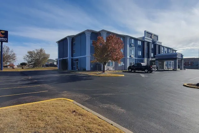 Photo 1 - Comfort Inn & Suites Oklahoma City North - Quail Springs