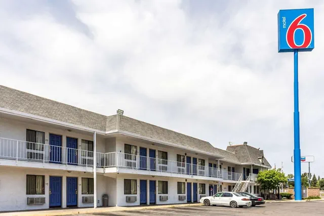 Photo 1 - Motel 6 Fresno, CA - Belmont Ave
