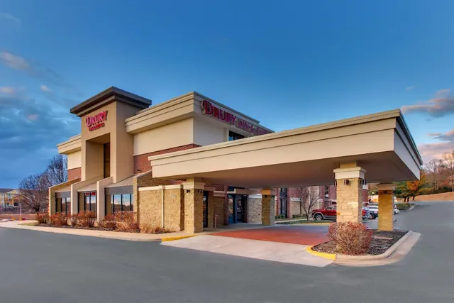 Photo 1 - Drury Inn & Suites Poplar Bluff