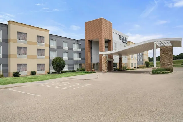 Photo 1 - Fairfield Inn & Suites by Marriott Madison West/Middleton