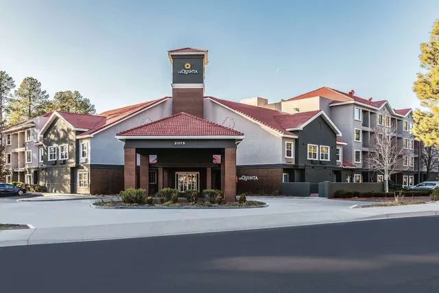 Photo 1 - La Quinta Inn & Suites by Wyndham Flagstaff