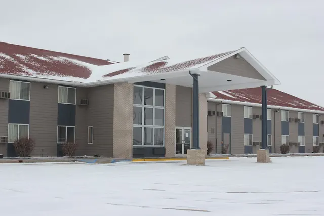 Photo 1 - Alliance Hotel & Suites, a Howard Johnson by Wyndham