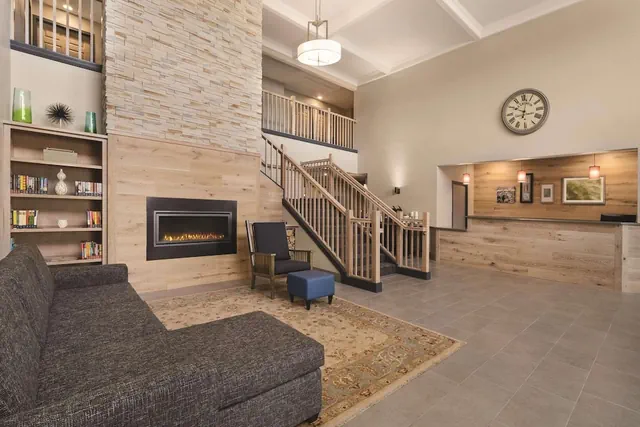 Photo 1 - Country Inn & Suites by Radisson, Detroit Lakes