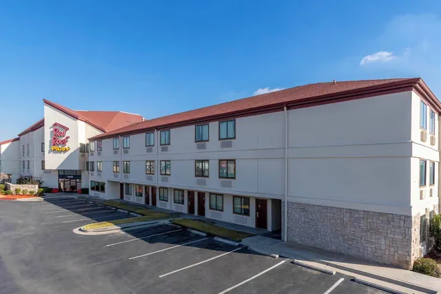 Photo 1 - Red Roof Inn PLUS+ El Paso East
