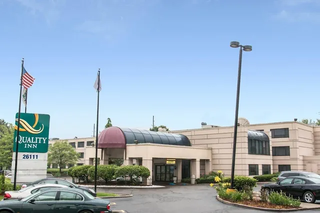 Photo 1 - Quality Inn Southfield - Detroit