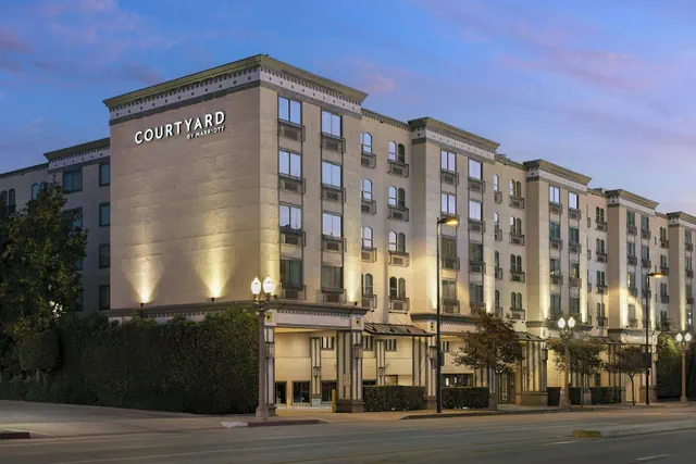 Photo 1 - Courtyard by Marriott Pasadena/Old Town