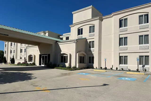 Photo 1 - Baymont by Wyndham Slidell