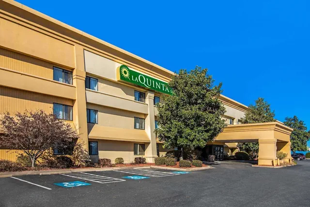 Photo 1 - La Quinta Inn & Suites by Wyndham N Little Rock-McCain Mall