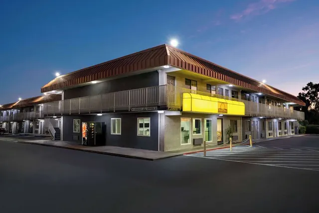 Photo 1 - Days Inn by Wyndham Fresno South