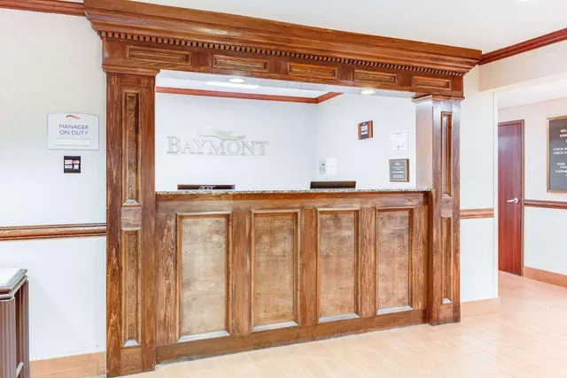 Photo 1 - Kalamazoo Hotel