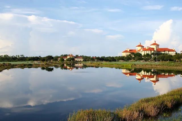 Photo 1 - The Ritz-Carlton Naples, Tiburón