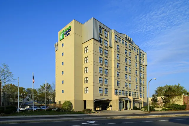 Photo 1 - Holiday Inn Express & Suites Boston - Cambridge by IHG