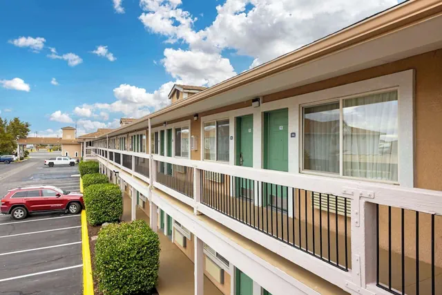 Photo 1 - Best Western Fallon Inn & Suites, Fallon Naval Air Station