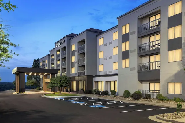 Photo 1 - Courtyard by Marriott Beckley