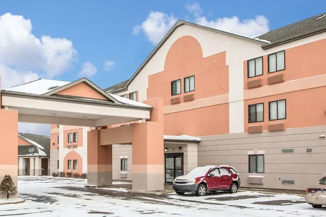 Photo 1 - Quality Inn Merrillville