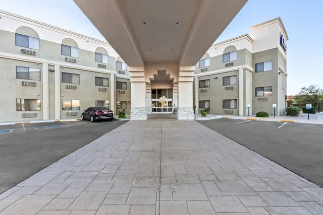 Photo 1 - Comfort Inn & Suites Surprise Near Sun City West