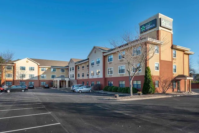 Photo 1 - Extended Stay America Select Suites - Peoria - North