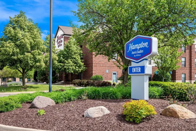 Photo 1 - Hampton Inn & Suites East Lansing/Okemos