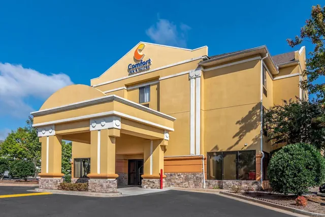 Photo 1 - Comfort Inn & Suites Atlanta/Smyrna