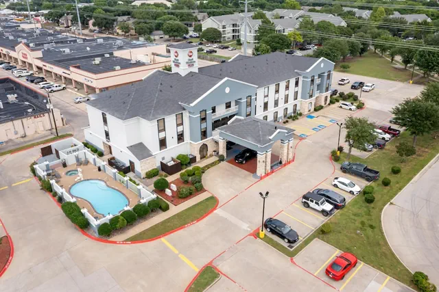 Photo 1 - BEST WESTERN PLUS McKinney Inn & Suites