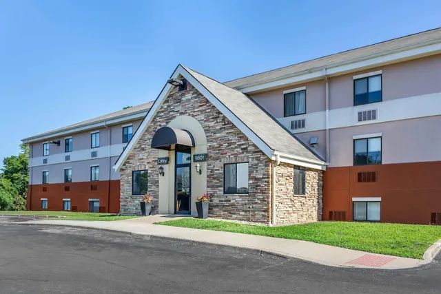 Photo 1 - Suburban Studios Louisville East