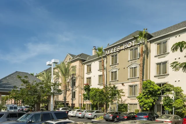 Photo 1 - Ayres Hotel Anaheim