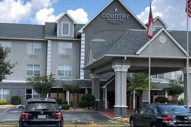 Photo 1 - Country Inn & Suites by Radisson, McDonough, GA