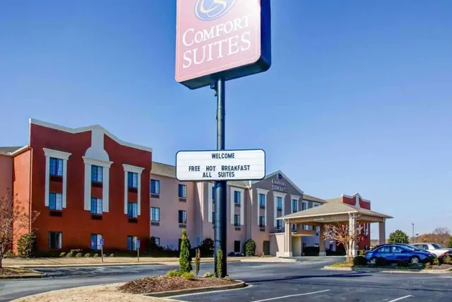 Photo 1 - Comfort Suites Gadsden Attalla