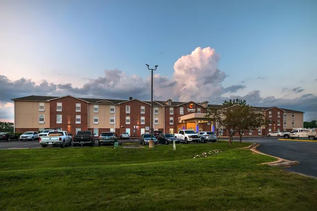 Photo 1 - Comfort Inn & Suites Chesterfield - St. Louis