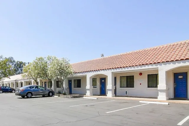 Photo 1 - Motel 6 Thousand Oaks, CA