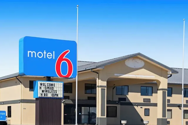 Photo 1 - Motel 6 Prattville, AL