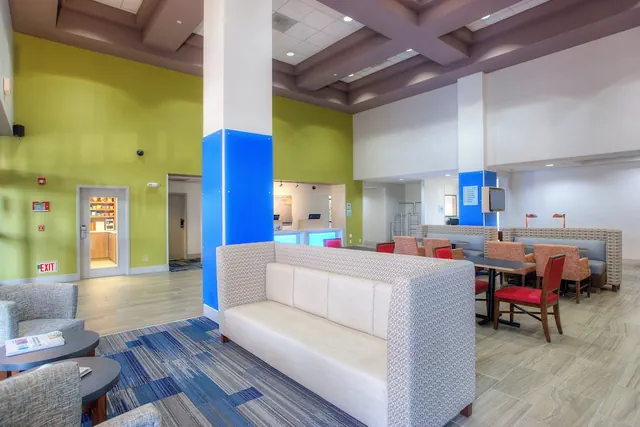 Photo 1 - Holiday Inn Express & Suites Tempe by IHG