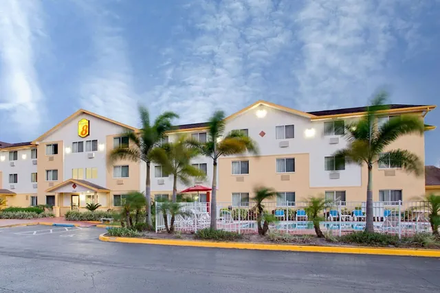 Photo 1 - Super 8 by Wyndham Clearwater/St. Petersburg Airport