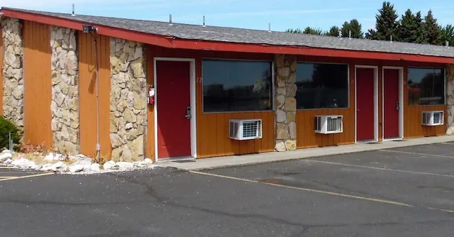 Photo 1 - Knights Inn Boardman