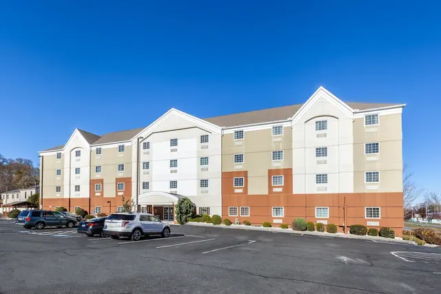 Photo 1 - Candlewood Suites West Springfield by IHG