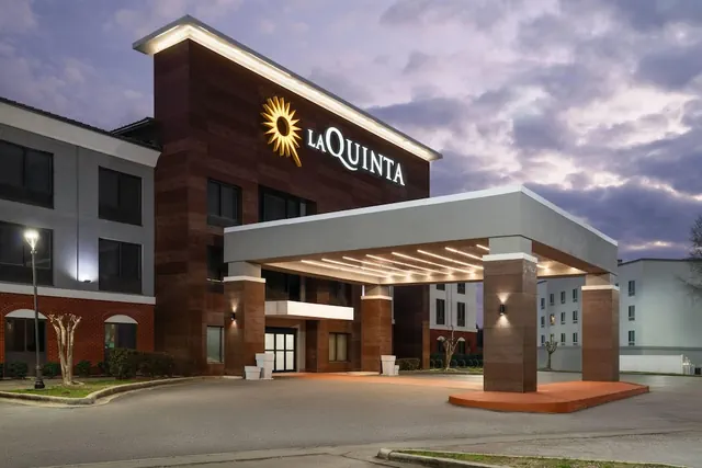 Photo 1 - La Quinta Inn & Suites by Wyndham Bessemer