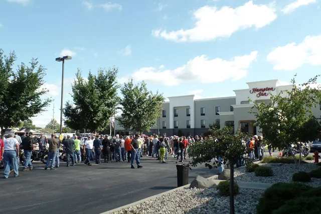 Photo 1 - Hampton Inn Bowling Green