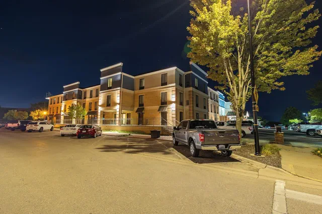 Photo 1 - Staybridge Suites Middleton Madison-West by IHG