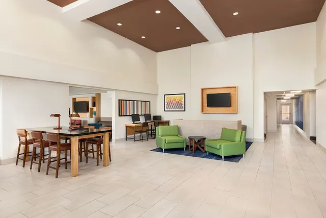 Photo 1 - Holiday Inn Express Sarasota East - I-75 by IHG