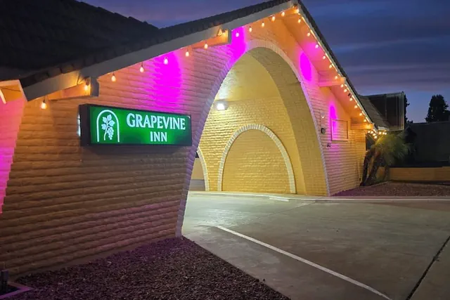 Photo 1 - Grapevine Inn