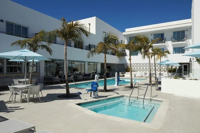 Photo 1 - Courtyard by Marriott Santa Barbara Downtown