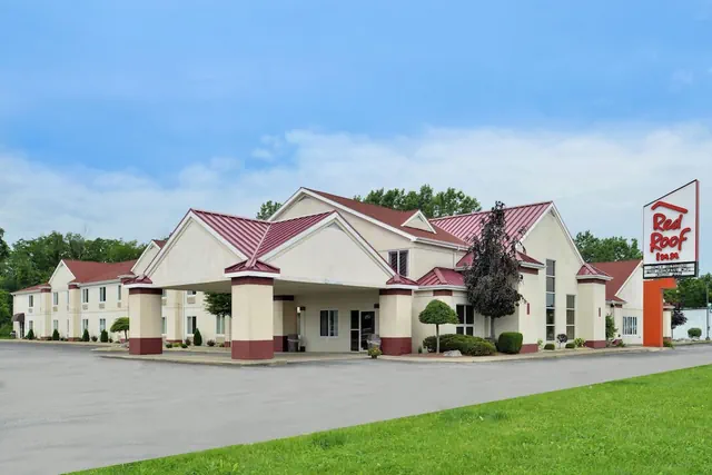 Photo 1 - Red Roof Inn Sandusky - Milan