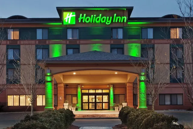 Photo 1 - Holiday Inn Manchester Airport by IHG