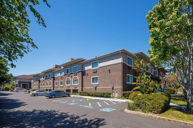 Photo 1 - Holiday Inn Express & Suites Mountain View Silicon Valley by IHG