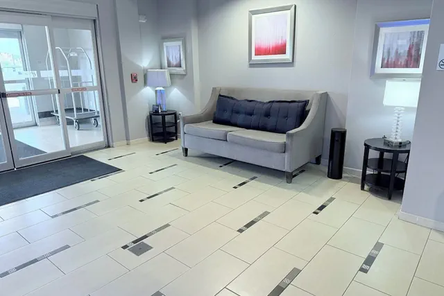 Photo 1 - Holiday Inn Express & Suites Bonham by IHG