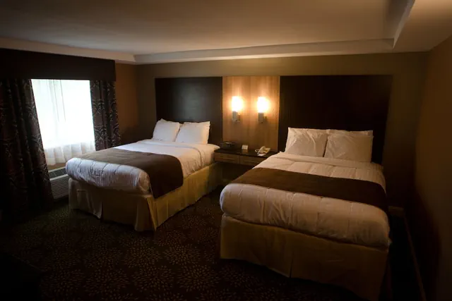 Photo 1 - AAshram Hotel by Niagara River