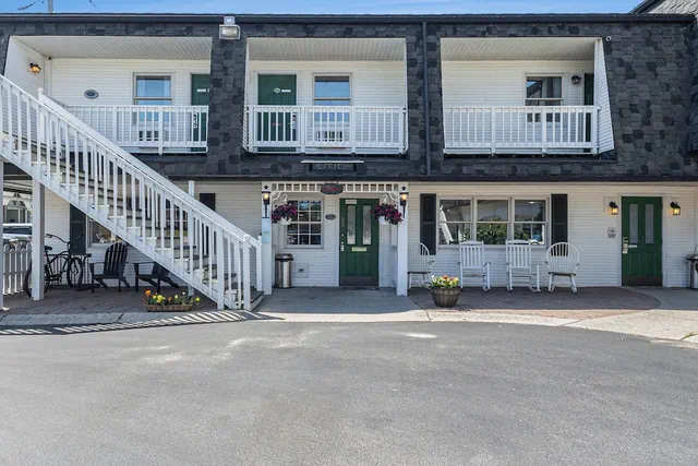 Photo 1 - Snyder's Shoreline Inn